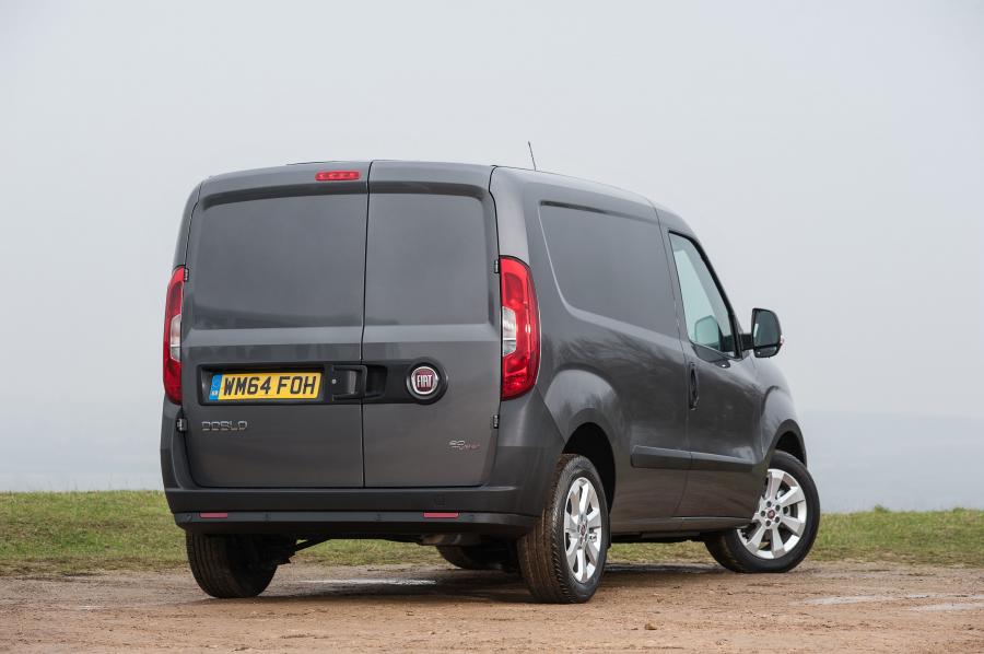  Fiat Doblo Cargo 2015 года  (UK) (фото 4 из 12)